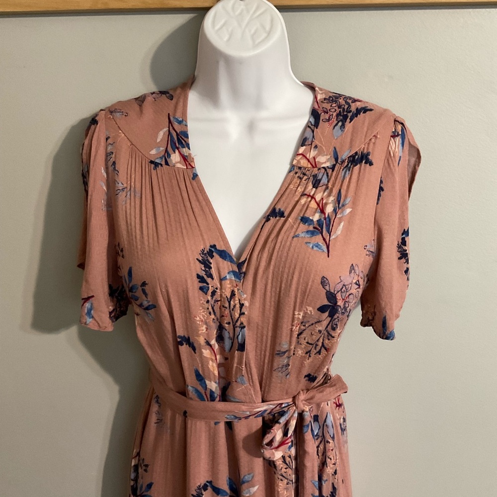 ✨3/$20✨ Lulu's Floral Faux Wrap V-neck Maxi Dress with Tie Belt XL - Picture 2 of 8